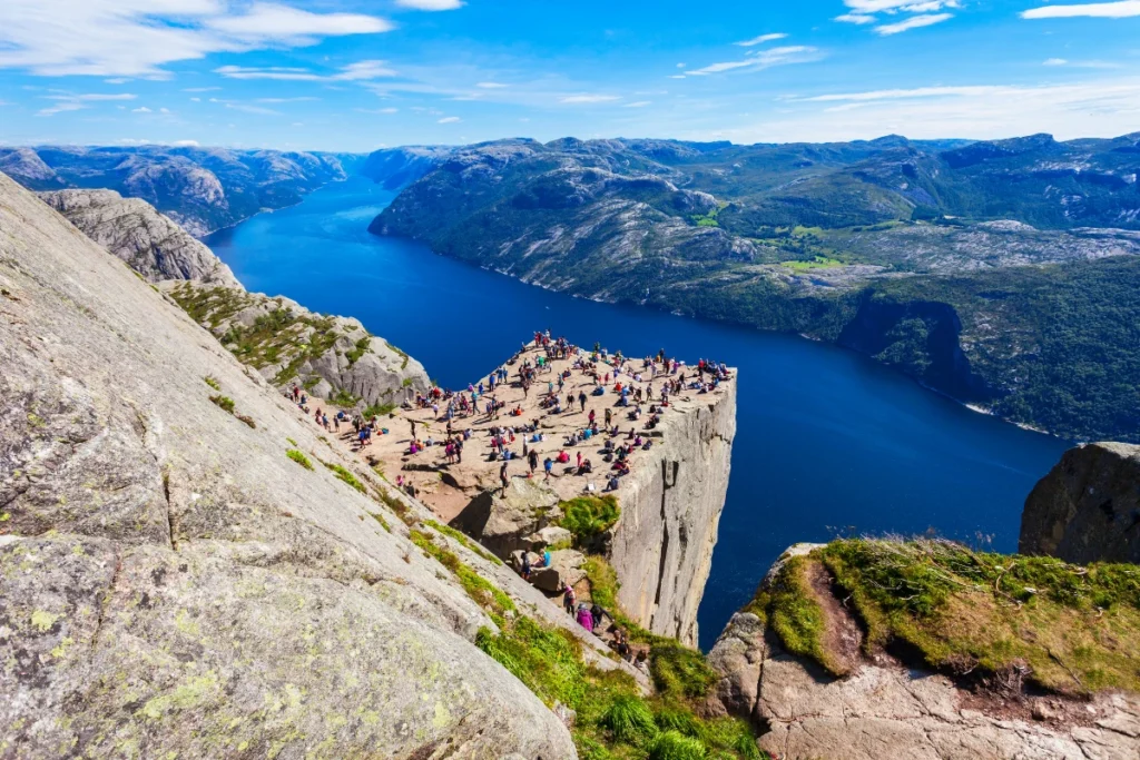 Hike to Preikestolen