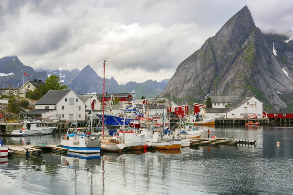 visit lofoten